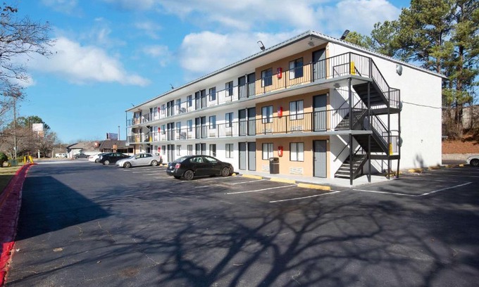Lithonia Cabine | Econo Lodge