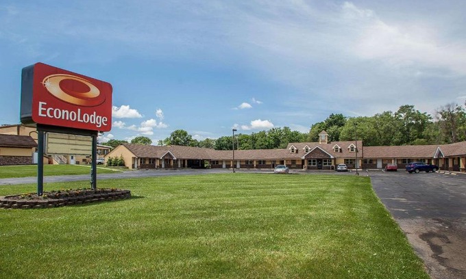 Newton Cabine | Econo Lodge