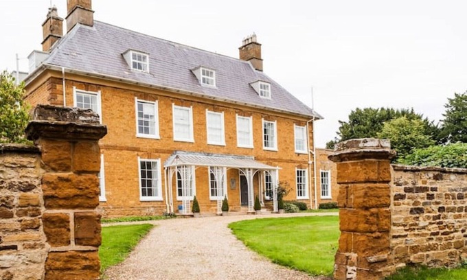 Earls Barton Hôtel | "ecton House- Palmer Suite-near Silverstone"