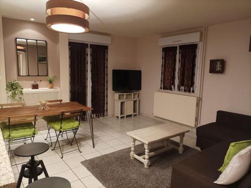 Les Serres - Vivier Appartement | Ecully, appartement au calme de 50m².