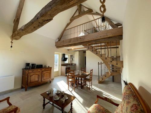 Brehemont Maison | Ecuries Tourangelles