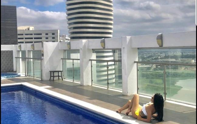 Puerto Santa Ana Appartement | Ecusuites Riverfront l Balcony