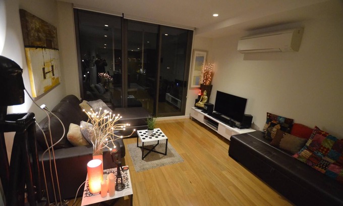 Abbotsford Appartement | Eden on the River Apartment, Pool