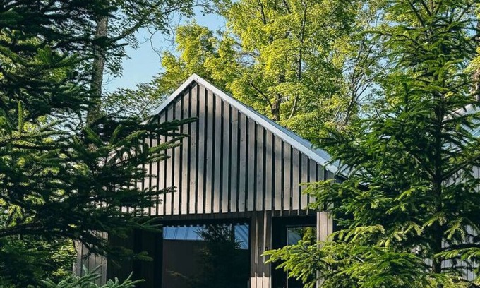 Algonquin Highlands Cabine | Edge of Stillness at Dimensions | Cabin Seventeen