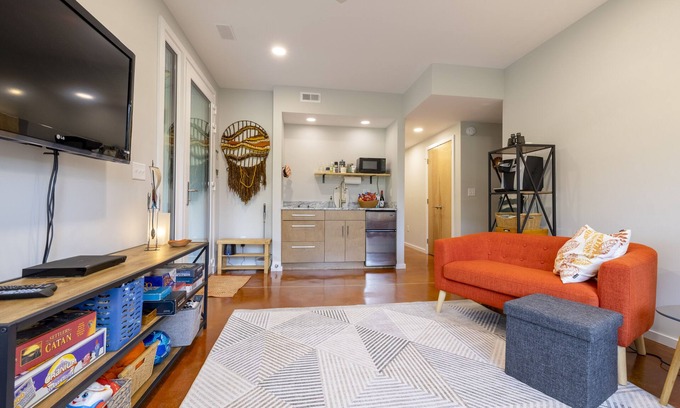 Blacksburg Maison | Edge of Town Oasis