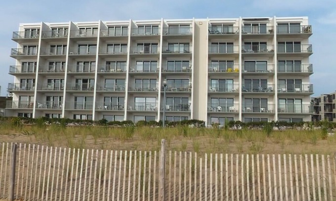 Rehoboth Beach Copropriété | Edgewater House - Ocean Front Units With Spectacular Views!