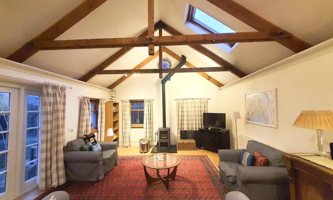 Trinity Appartement | Edinburgh 2-Bedroom Cottage with Parking - Ground Floor