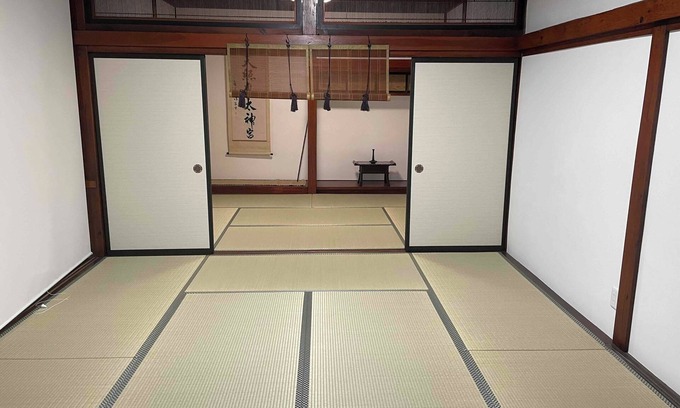 Fujimi Maison | Edo Period retreat, over 150 years old, thatched-roof old minka house limited to one pair per day