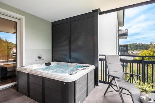 Altenbeken Appartement | Egge Resort 7g mit Whirpool u Sauna