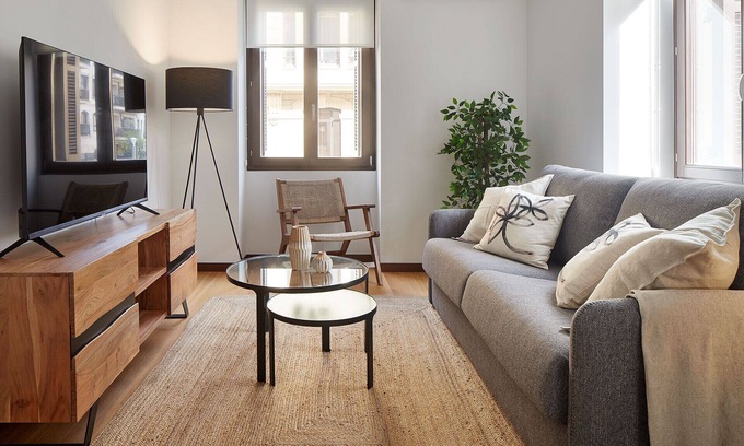 Egia Appartement | Eiffel | The Rentals Collection