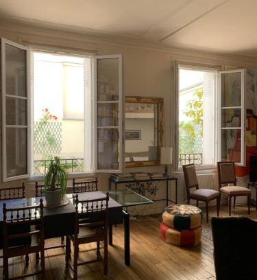 Quartier de l'Ecole-Militaire Appartement | Eiffel Tower - Quiet, charming apartment - 2 prs