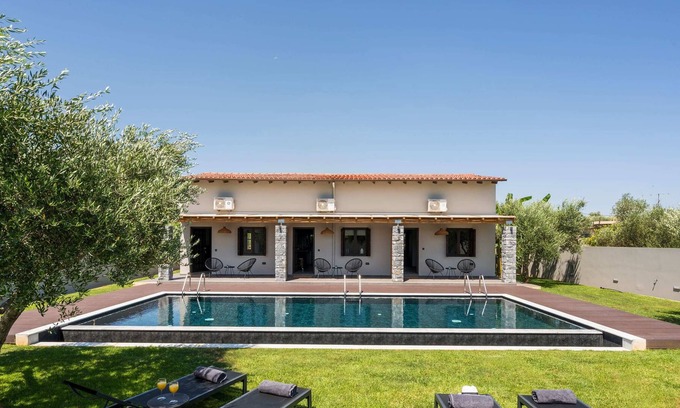 Katsifariana Villa | Eightyfour Living with private pool