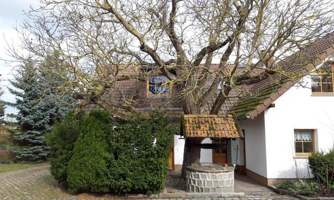 Schonfeld Maison | Ein Bett im Kornfeld - Haus Weitblick - mit Innenpool