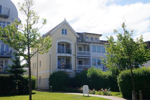 Ostseebad Kuhlungsborn Maison | Einladende Fewo mit Badewanne, Balkon, Boxspringbett