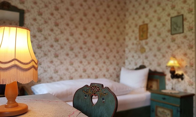Prag Appartement | Einzelzimmer mit Dusche und WC