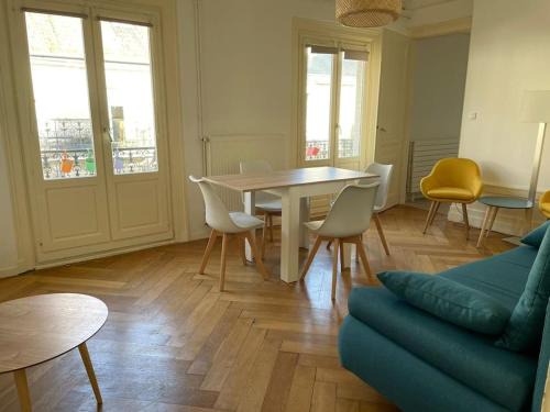 Besancon Old Town Appartement | Elégant 2 chambres square saint amour