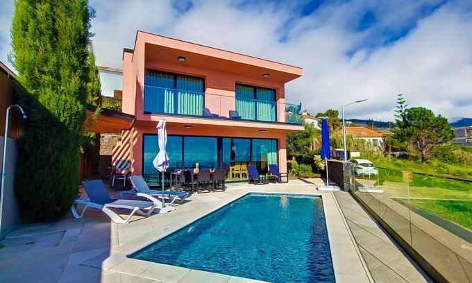 Prazeres Maison | Elísio do Mar by LovelyStay