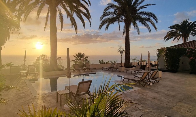 Realejo Alto Appartement | El BOLLULLO, vistas al mar y terraza privada