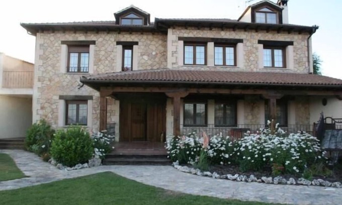 San Miguel de Bernuy Cottage | Casa Rural El Cabañón del Duratón pour 10 personnes