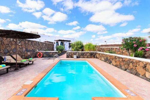 Guime Maison | El Caserío de Güime Villa con Piscina Climatizada