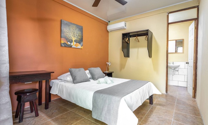 Canas Dulces Lit Et Petit-Déjeuner | El Cocobolo Food&Rest Room 2 B&B Wifi A/C Pkg
