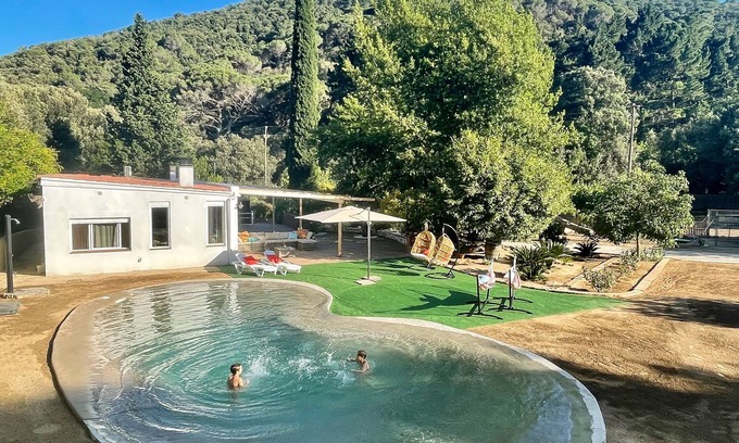 Arenys de Munt Cottage | EL JARDI RURAL HOUSE with Pool, Garden and Barbecue