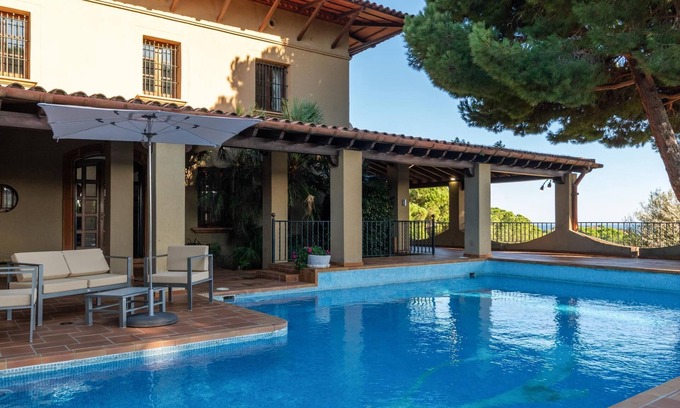 Arenys de Mar Villa | El Mirador Essence Méditerranéenne