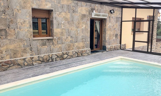 Navas de San Antonio Villa | Villa Encinas CLIMATED POOL