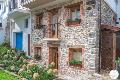 Castro Urdiales Appartement | El patio, apartamento en casco histórico con vistas a la iglesia