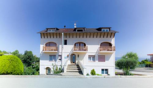Olius Hôtel | El Pi de Sant Just - Habitacions i Apartaments