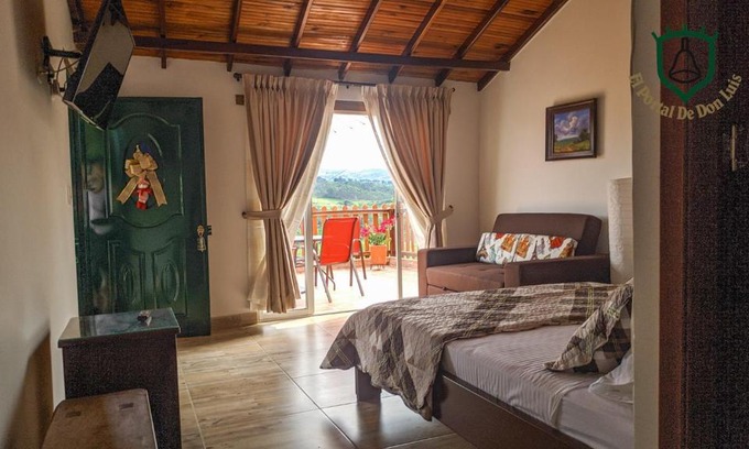 Guadalupe Maison | El Portal De Don Luis