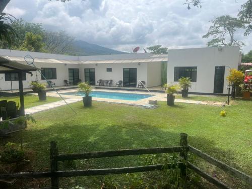 Guaduas Maison | El Tesoro