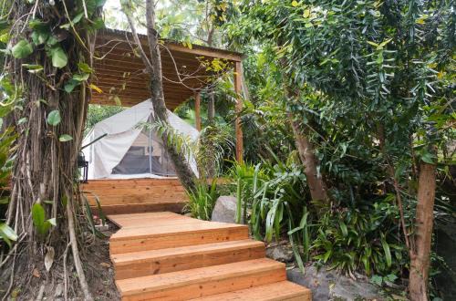 Naguabo Cabine | El Yunque Glamping Experience