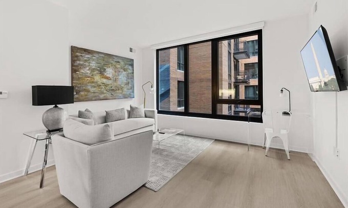 NoMa Hôtel | Electric Car Charging Available! nr Capitol 2BR w/ Parking