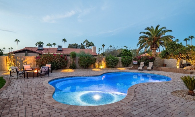 Thunderbird Desert Estates Maison | Elegance and Class - Central Scottsdale home with heated* pool and fire-pit