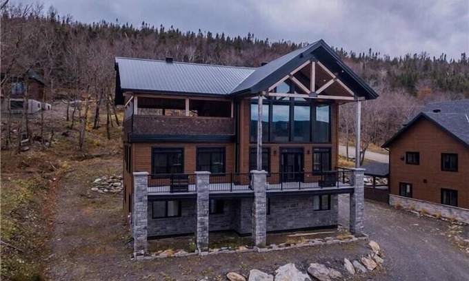 Saint-Philemon Chalet De Ski | Elegance | Luxe des montagnes avec Spa