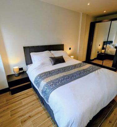 North Finchley Appartement | Elegant 2 bed flat with balcony in London