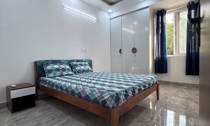 New Delhi Appartement | Elegant 2 BHK fully furnished Flat