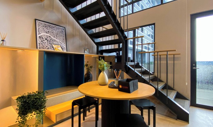 Pinang Appartement | Elegant 2BR Loft Garden Villa at Collins Boulevard Apartment