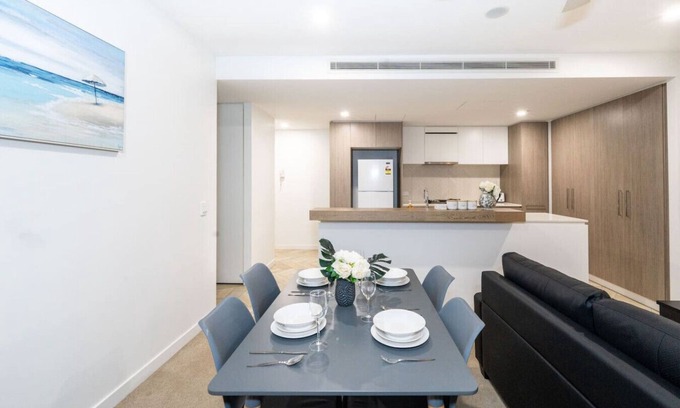 Eagle Farm Appartement | Elegant 2BR Retreat in Hamilton