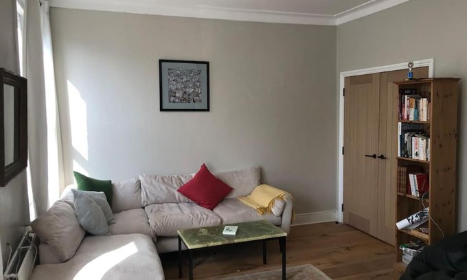 Stroud Green Appartement | Elegant 3bed Crouchend in style with roof terrace