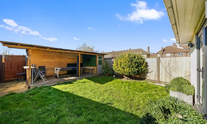 Becontree Maison | Elegant 3Bed Family Home in Chadwell Heath | Pass the Keys