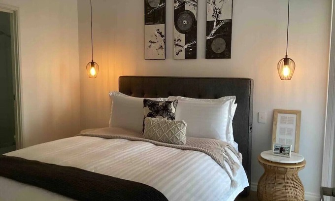 Clarkson Maison | Elegant and comfortable