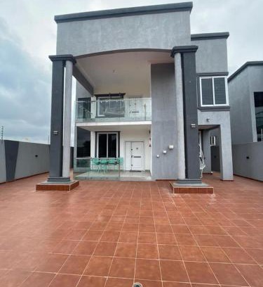 Adenta Maison | Elegant and Cosy Four Bedroom Home in Accra
