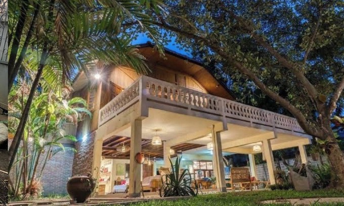 Chang Phueak Villa | Elegant and Spacious Villa- Relaxation and comfort in a prime location.