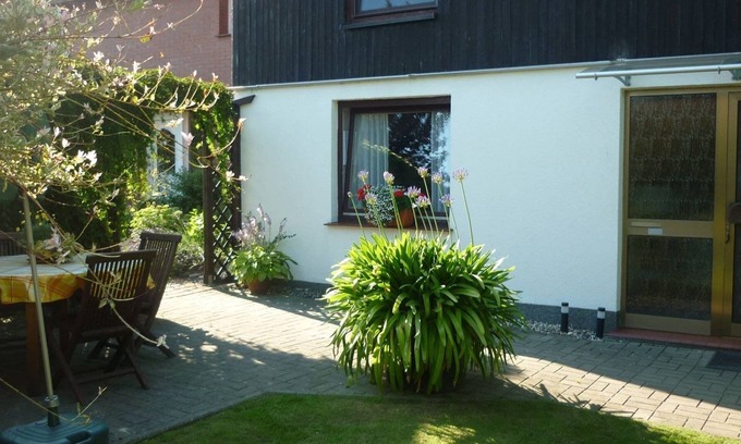 Arbshagen Appartement | Elegant Apartment in Groß Kordshagen with garden