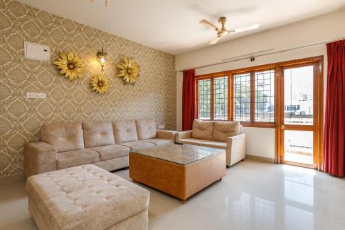 Kalyan Nagar Appartement | Elegant Apartment by JadeCaps Wifi Private balcony