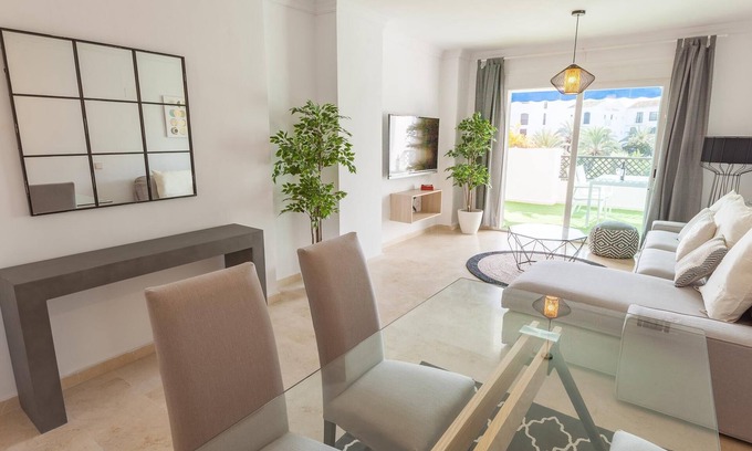 Puerto Banus Appartement | Appartement 2 chambres récemment r��nové au coeur de Puerto Banús.
