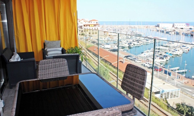 Arenys de Mar Appartement | Appt élégant. p/4 pax 1 min de la plage avec Wi-Fi