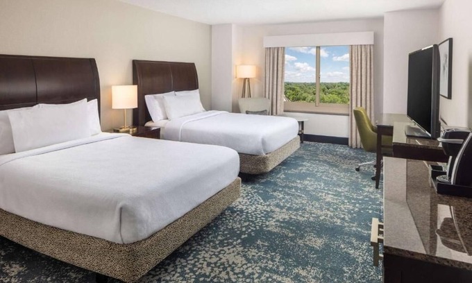 Bethesda Hôtel | Elegant Bethesda Pet Friendly Stay Near NIH, Metro And Downtown DC